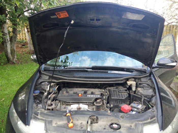 Honda Civic 2008 под капотом