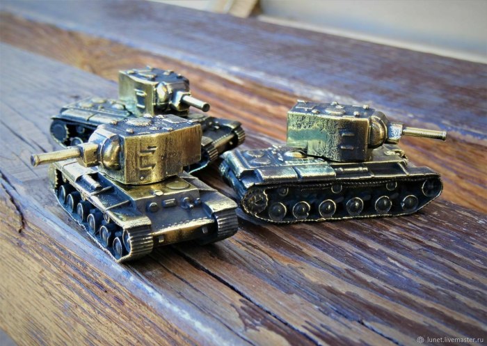 Кв-44 танк игрушка