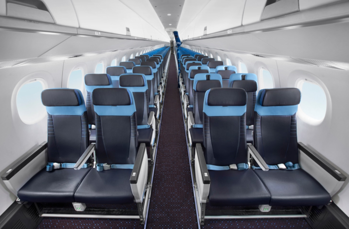 Embraer e170 салон