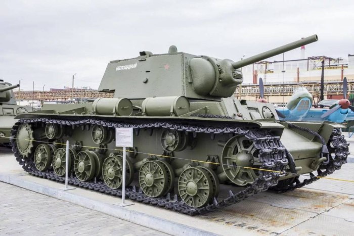 Тяжелый танк кв-1с