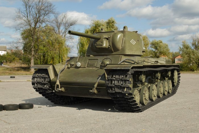 Кв-1 1942