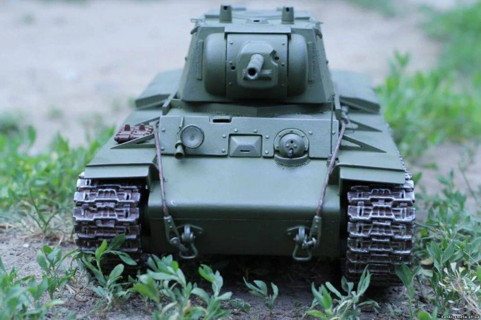 Советский танк кв-1