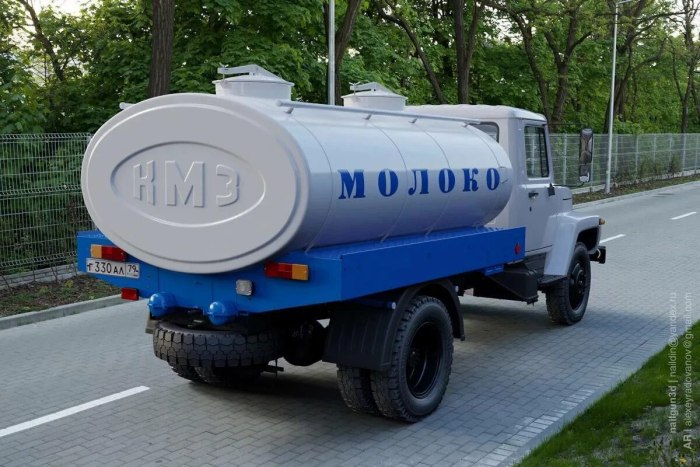ГАЗ 3307 молоковоз