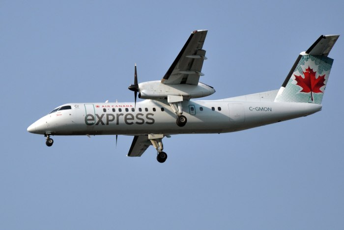 De Havilland Canada Dash 8-200