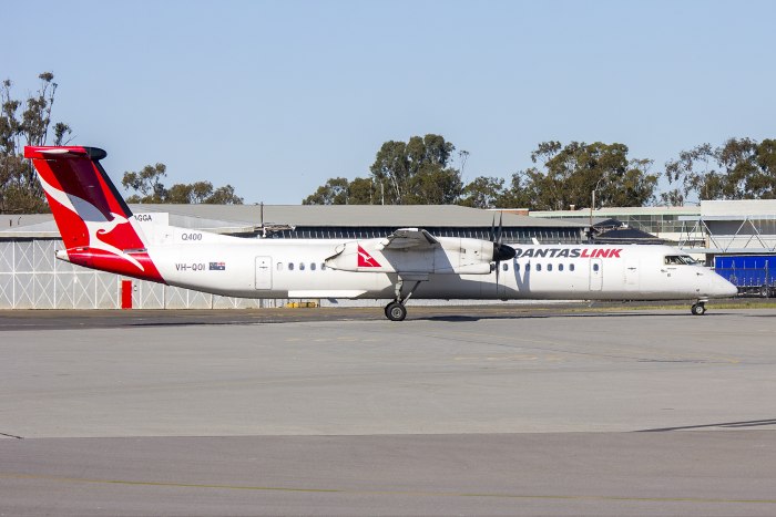 DHC 8-q400