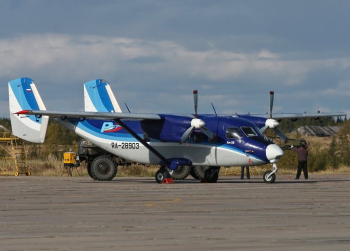 АН-28 пассажирский самолёт