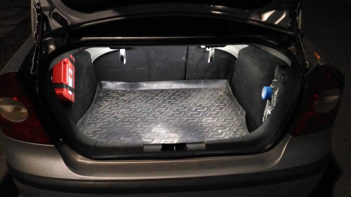 Ford Focus 3 седан багажник