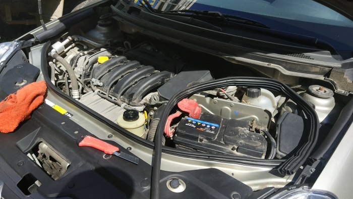 Almera g15 подкапотное пространство