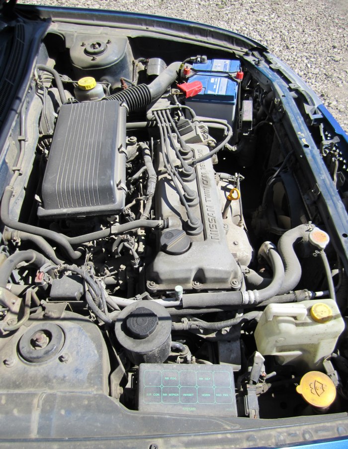 Nissan Almera n16 под капотом