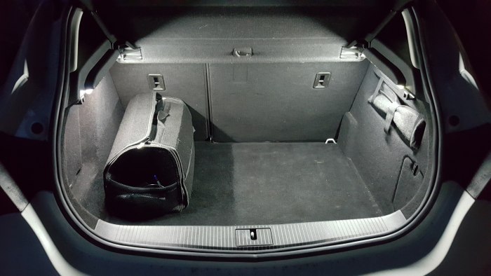 Opel Astra j хэтчбек багажник