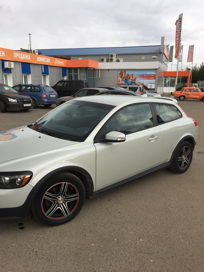Volvo c30 матовая Екатеринбург фото