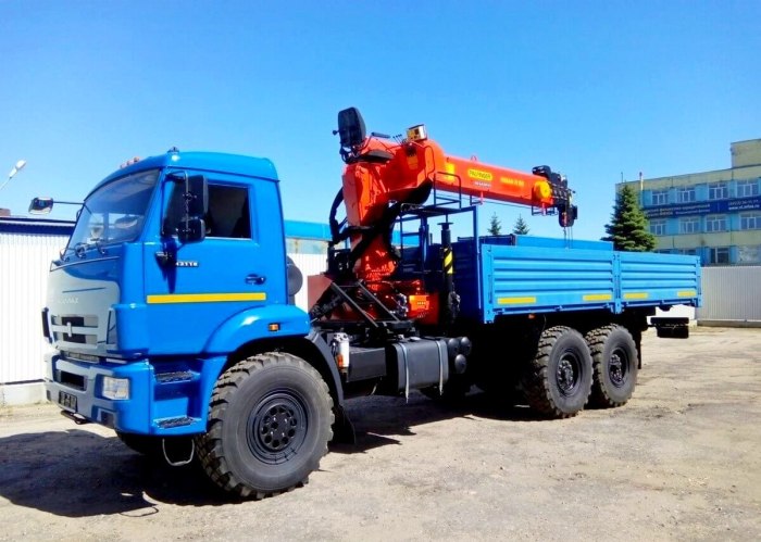 Бортовой КАМАЗ 43118 манипулятор