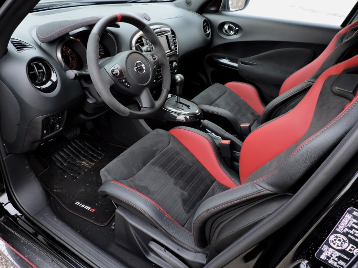 Nissan Juke 2012 салон