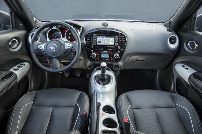 Nissan Juke 2011 салон