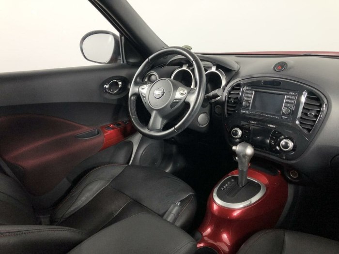 Nissan Juke 2012 салон