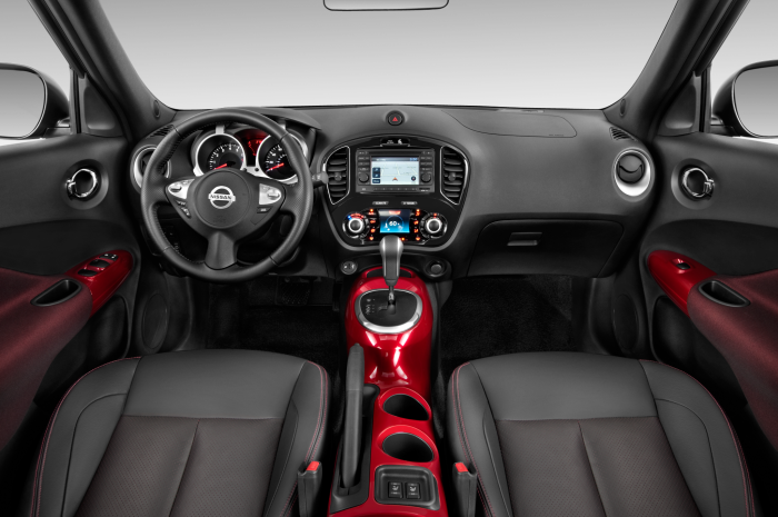 Nissan Juke 2013 салон
