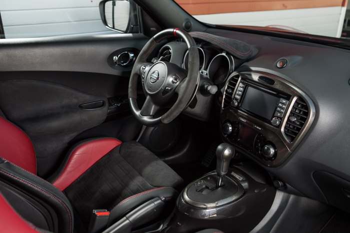 Nissan Juke Nismo салон