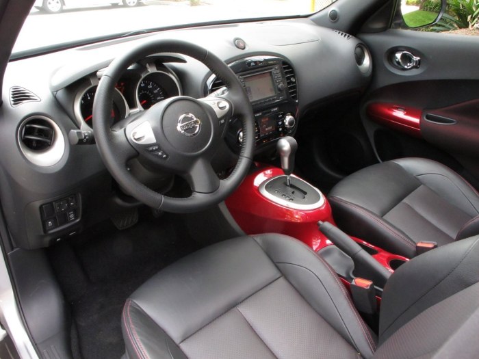 Nissan Juke 2013 салон