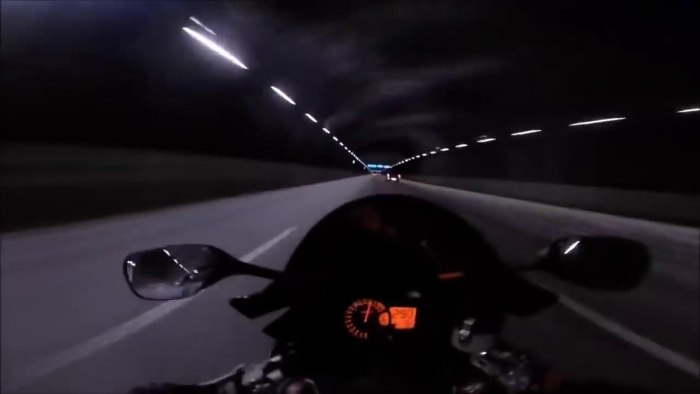 Ямаха р 1 300 км в час