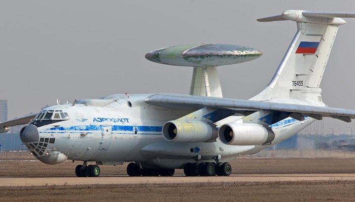 Ил-76 военно-транспортный самолёт