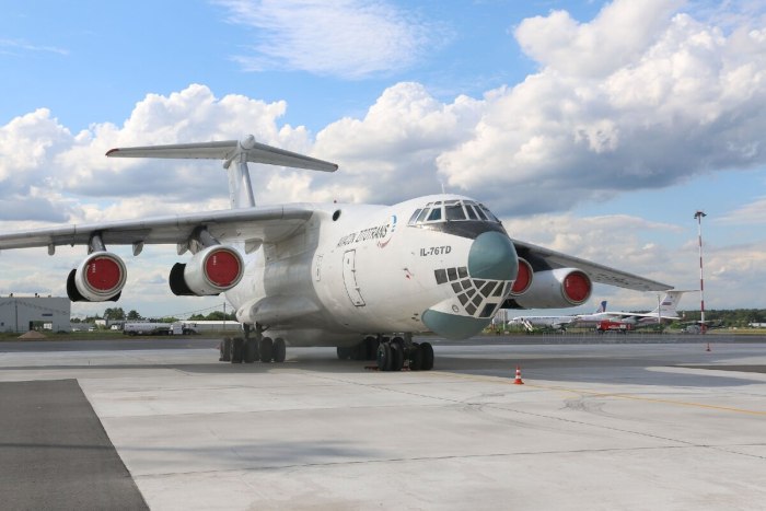 Ил-76 пассажирский самолёт