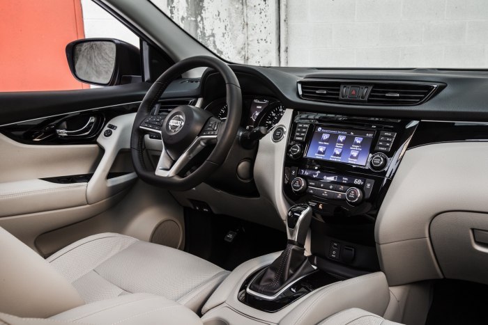 Nissan x-Trail 2017 салон