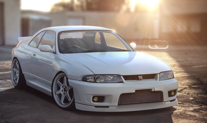 Nissan Skyline r33 gt-r