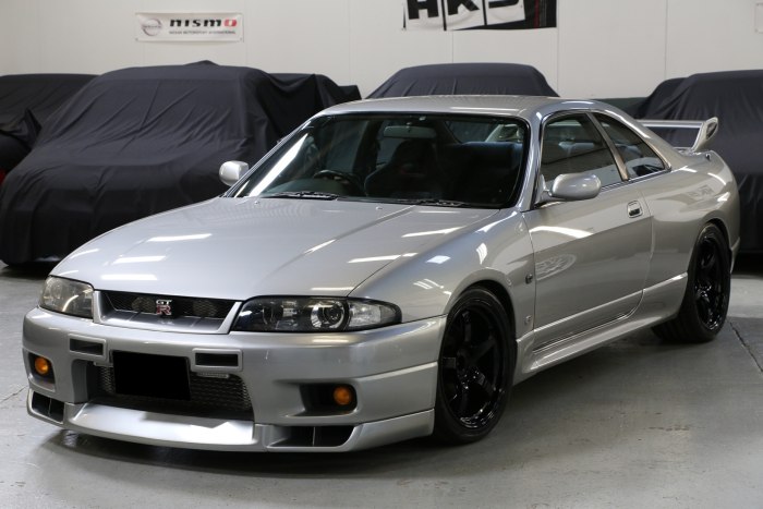 Nissan Skyline GTR r33
