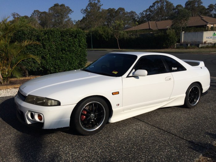 Nissan r33