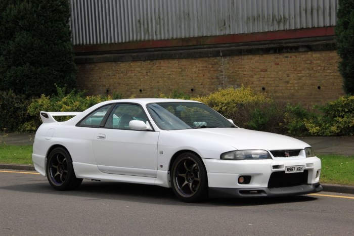 Ниссан Скайлайн r33 GTR