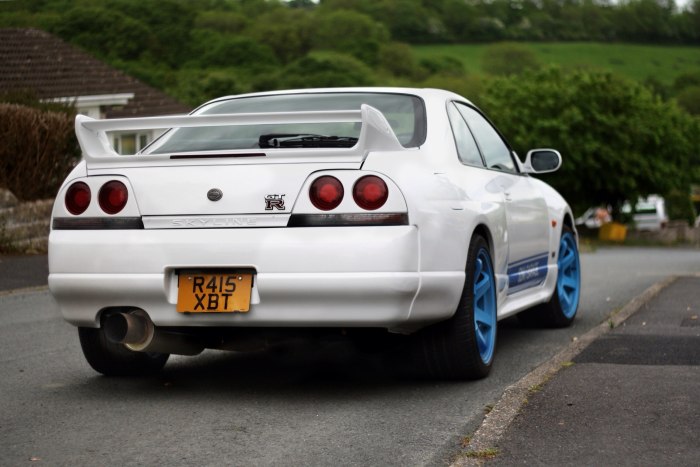 Nissan Skyline r33