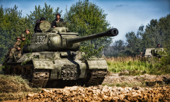 Танк ИС-2