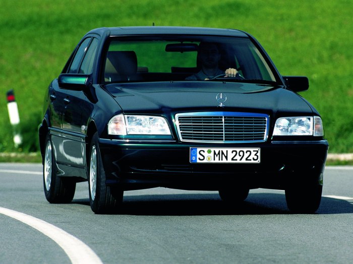 Mercedes-Benz w202
