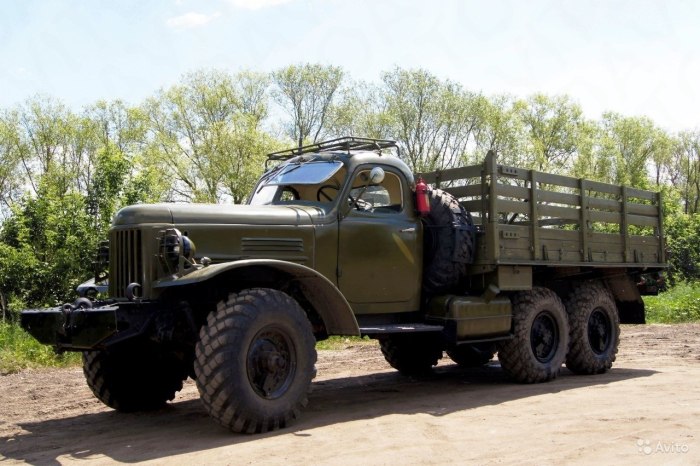 Военный грузовик ЗИЛ 157