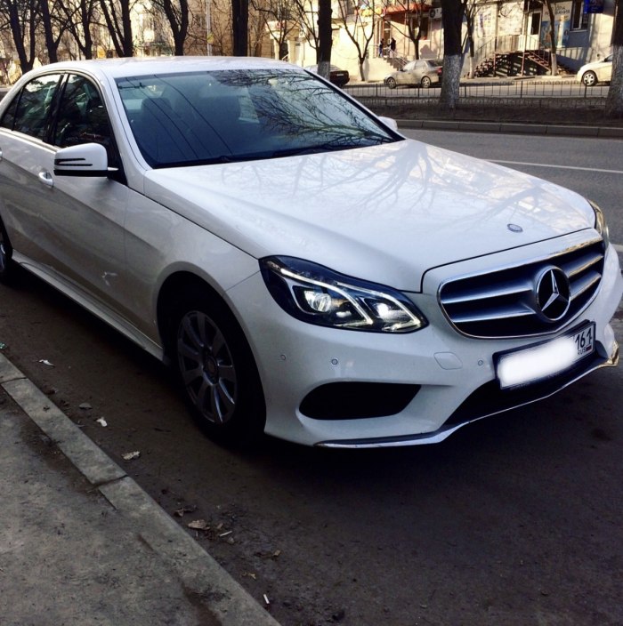 Мерседес Бенц е200