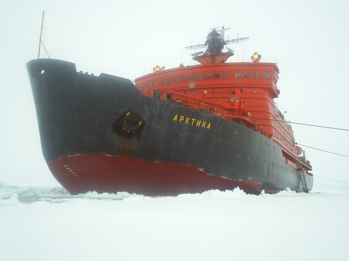 Ледокол Арктика 1977