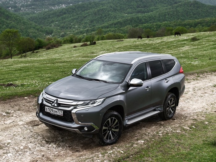 Mitsubishi Pajero Sport 2016