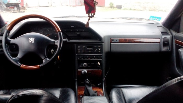 Peugeot 605 1992 салон