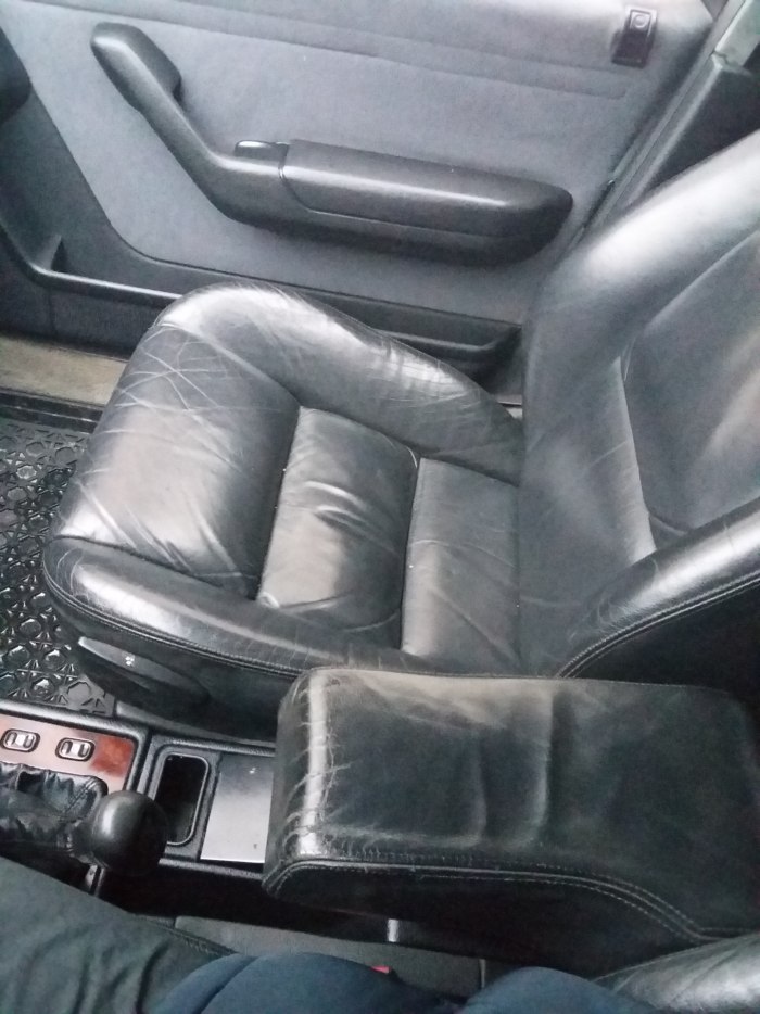 Кожаный салон Пежо 605