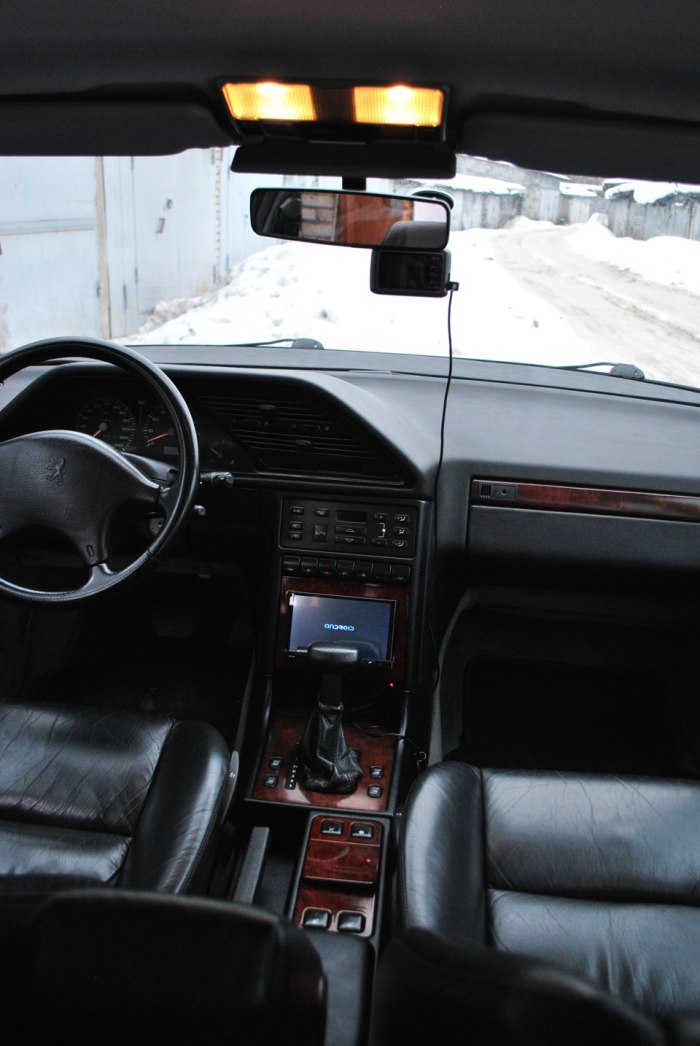 Peugeot 605 Interior