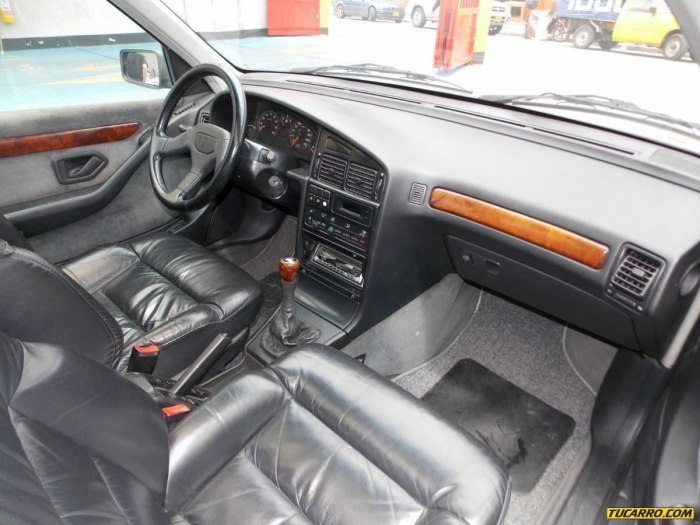 Peugeot 405 Interior
