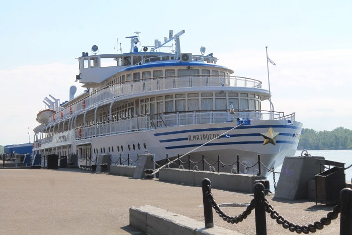 Корабль Александр Матросов Красноярск