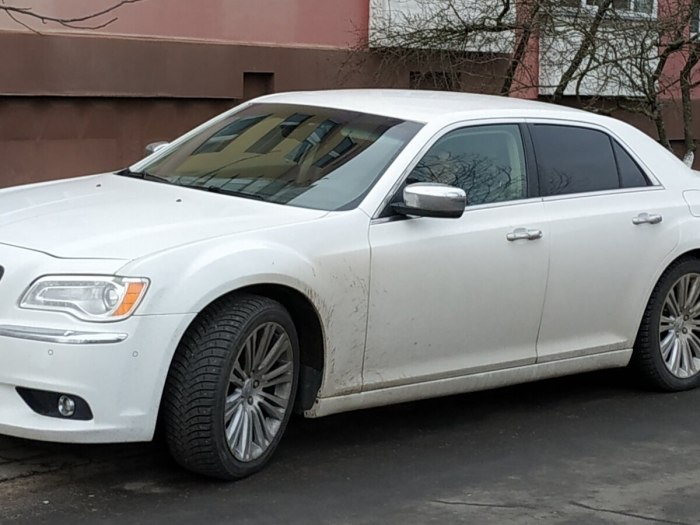 Крайслер 300 c 2 белый
