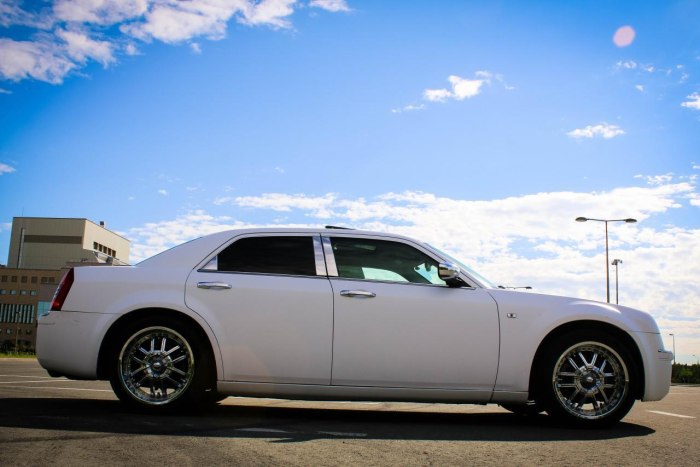 Chrysler 300c 3.5 at, 2004,