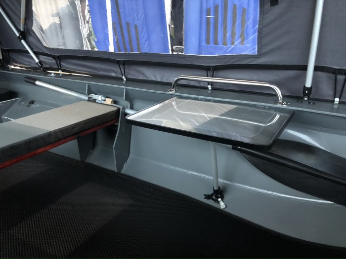 Лодка swimmer 370 XL