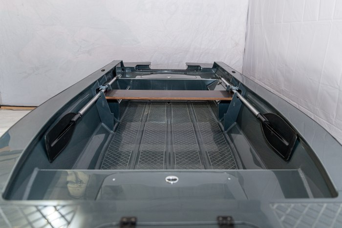 Моторная лодка swimmer 370 XL