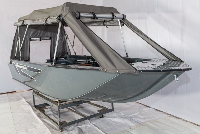 Лодка swimmer 370