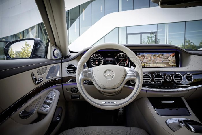 Mercedes Benz s65 AMG