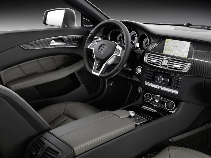 Мерседес Benz CLS 2012