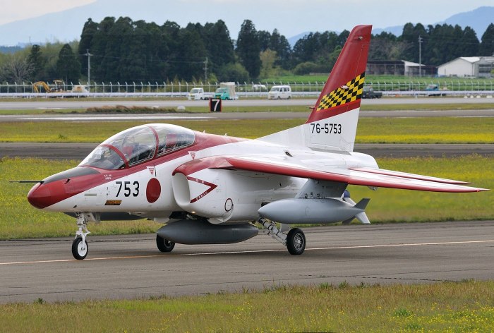 Kawasaki t-4 вооружение